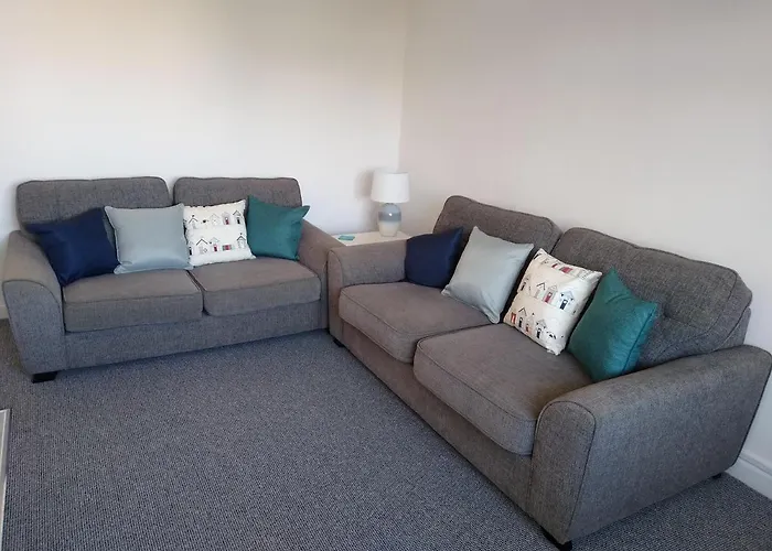 45 New Esplanade Court