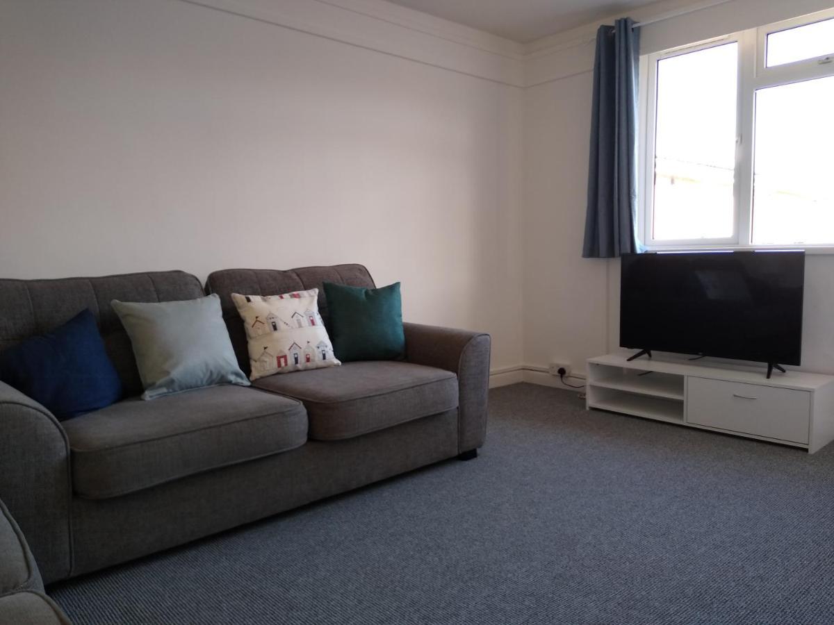 45 New Esplanade Court Apartment *