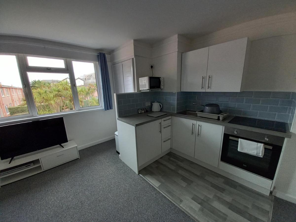 45 New Esplanade Court Apartment Paignton