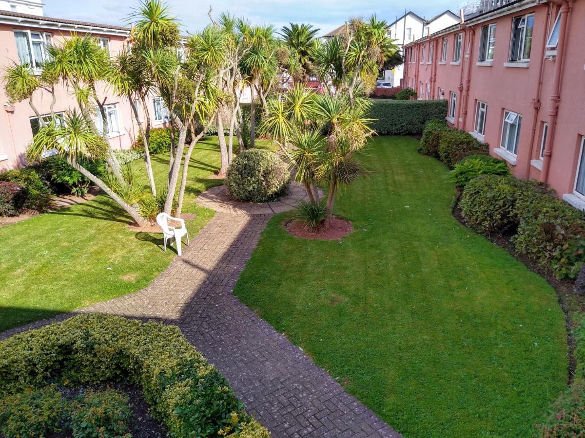 45 New Esplanade Court Paignton